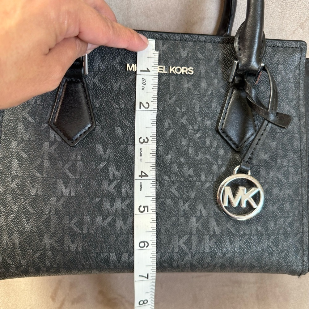 Excellent condition Small Michael Kors Hope Logo and Leather Satchel - Picture 7 of 11